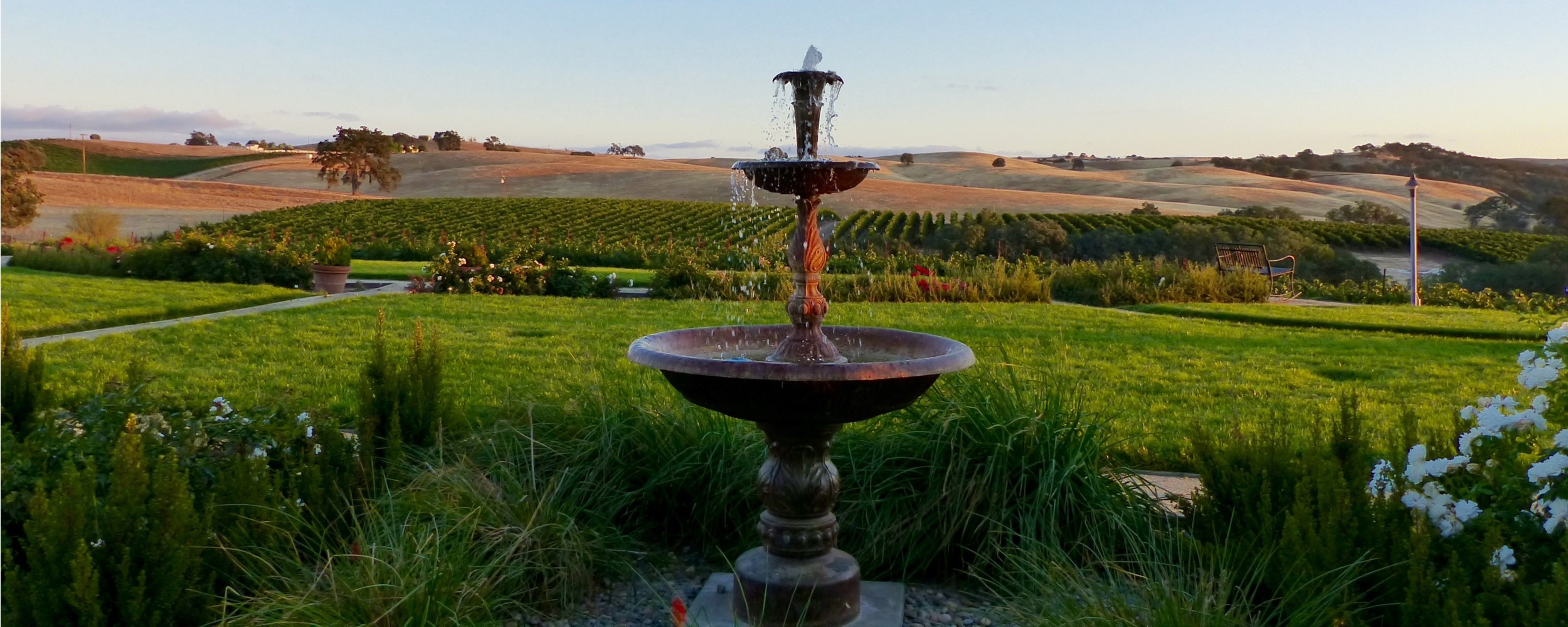 Home - Fountain 2 - 2500x1000